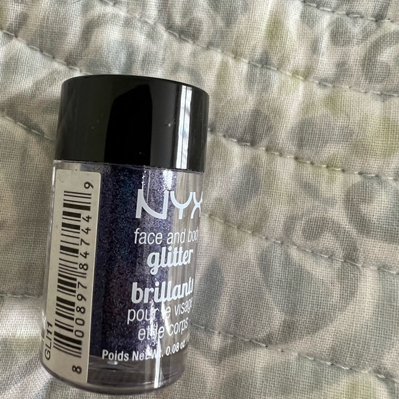 GLITTER AND LIQUID EYESHADOW BUNDLE MUST GO - Picture 9 of 12